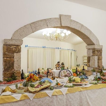 Готель Nicolaus Club Li Cucutti Agrustos Екстер'єр фото