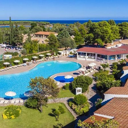 Готель Nicolaus Club Li Cucutti Agrustos Екстер'єр фото