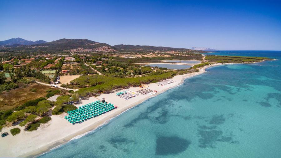Готель Nicolaus Club Li Cucutti Agrustos Екстер'єр фото