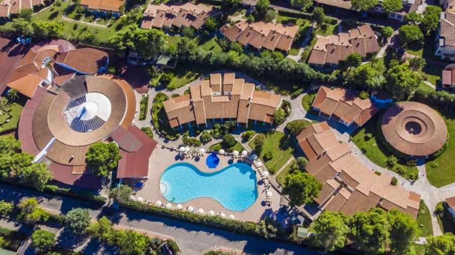 Готель Nicolaus Club Li Cucutti Agrustos Екстер'єр фото